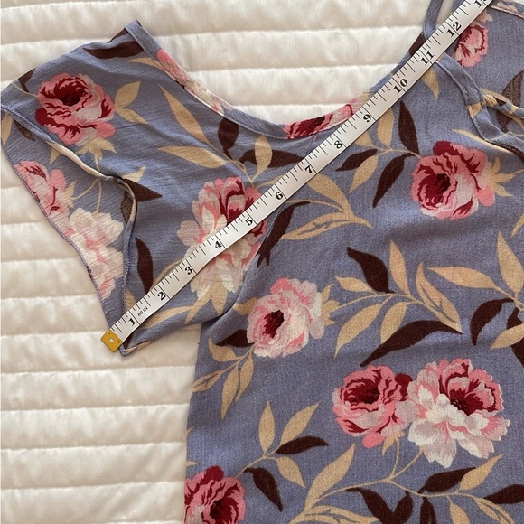 Ambiance cold shoulder top - Picture 9 of 13